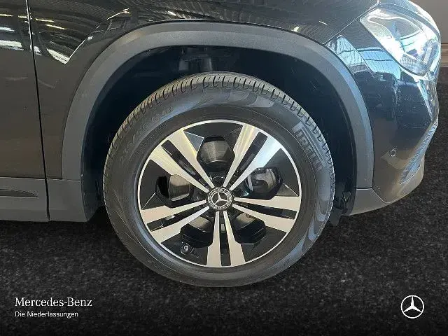 Gebraucht Mercedes GLA250 218 PS (160 kW) 2023 SUV