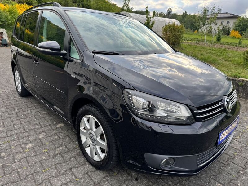 Schwarz Gebraucht 2012 VW Touran Match Van / Kleinbus | 7.950 € (Fairer Preis) - Bild 1/4