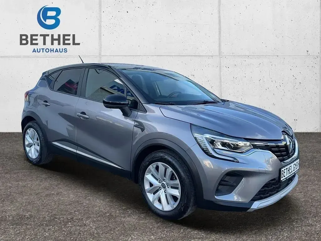 Gebraucht Renault Captur 131 PS (96 kW) 2020 Grau SUV