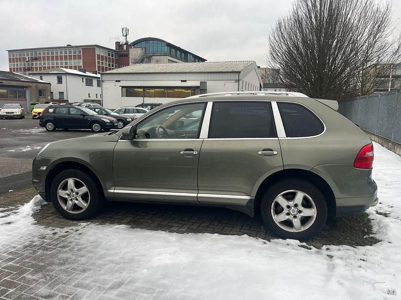 Gebraucht Porsche Cayenne 245 PS (180 kW) 2010 Grün SUV