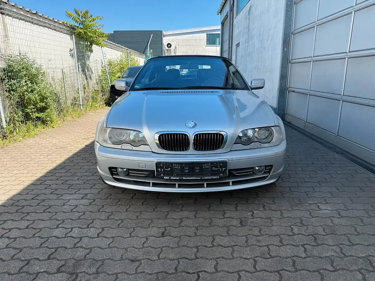 Gebraucht BMW 330 Cabriolet 231 PS (169 kW) 2001 Silber Cabrio