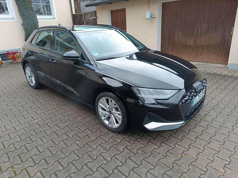 Schwarz Gebraucht 2024 Audi A3 Advanced Kombi | 31.450 € (Guter Preis) - Bild 1/4