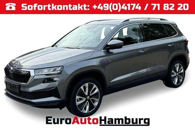 Blackmagic perleffekt/schwarz Neu 2025 Skoda Karoq Selection SUV | 34.480 € (Guter Preis) - Bild 1/3