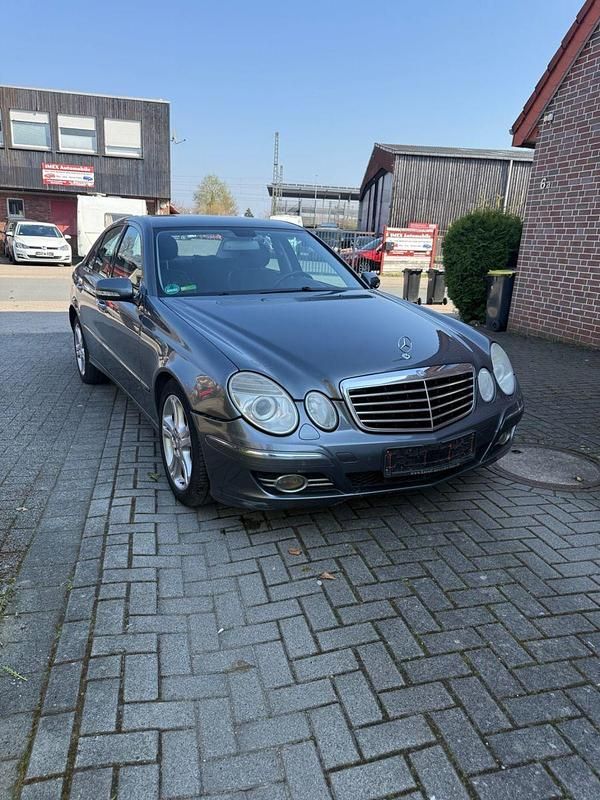 Gebraucht Mercedes E280 190 PS (139 kW) 2008 Grau Limousine