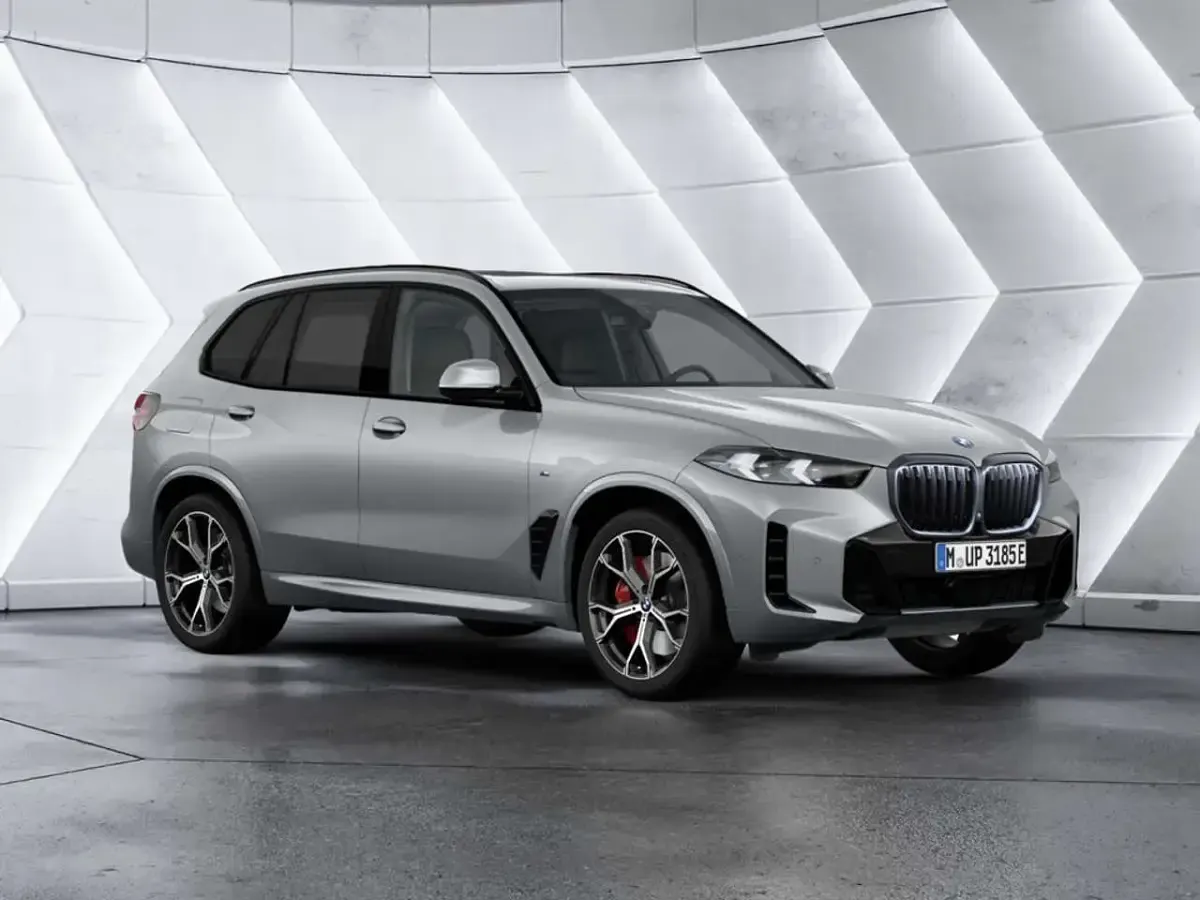 Neu BMW X5 M Sport 489 PS (359 kW) 2026 Grau SUV