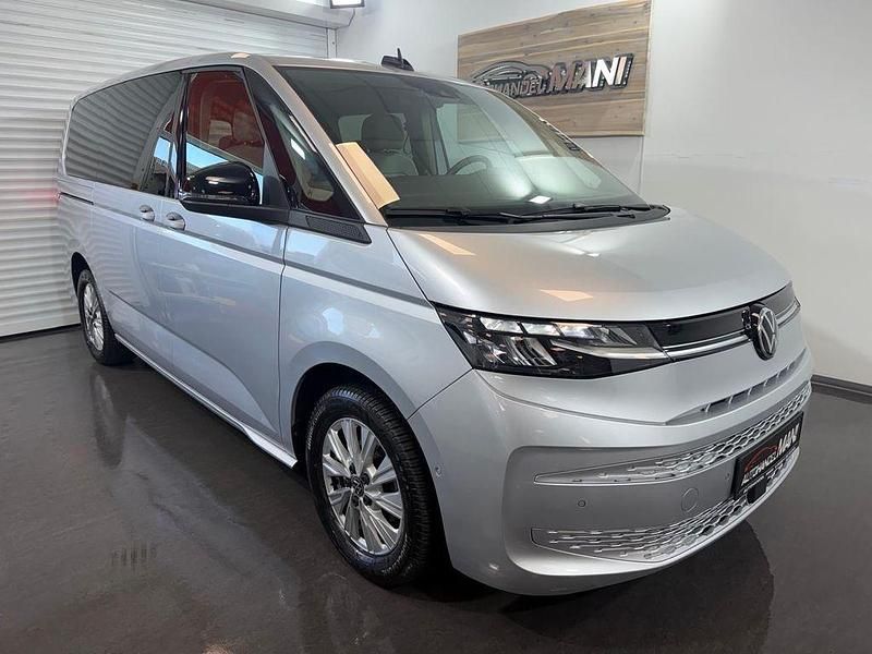 Gebraucht VW Multivan Life 150 PS (110 kW) 2025 Silber Van