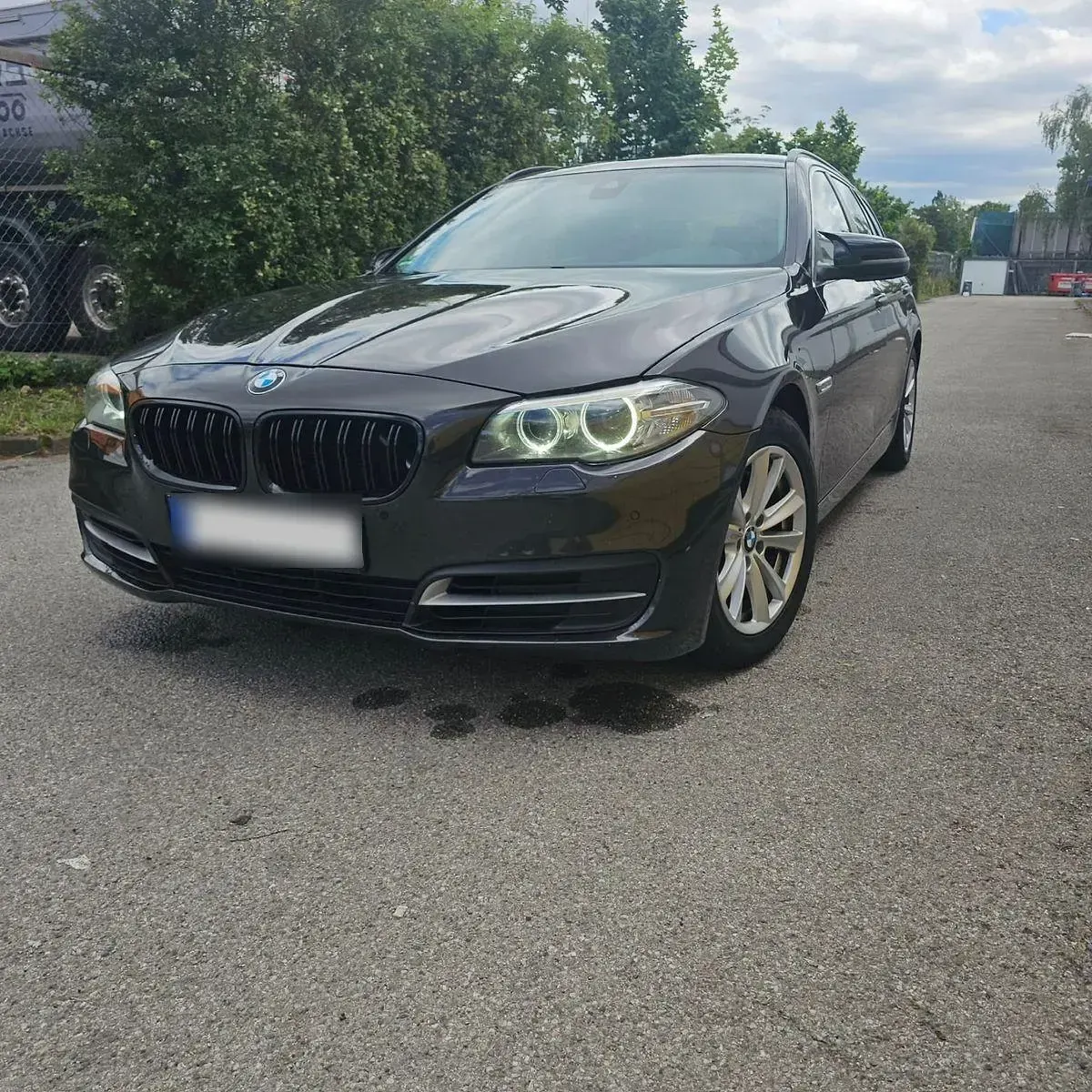 Gebraucht BMW 520 190 PS (139 kW) 2016 Braun Kombi
