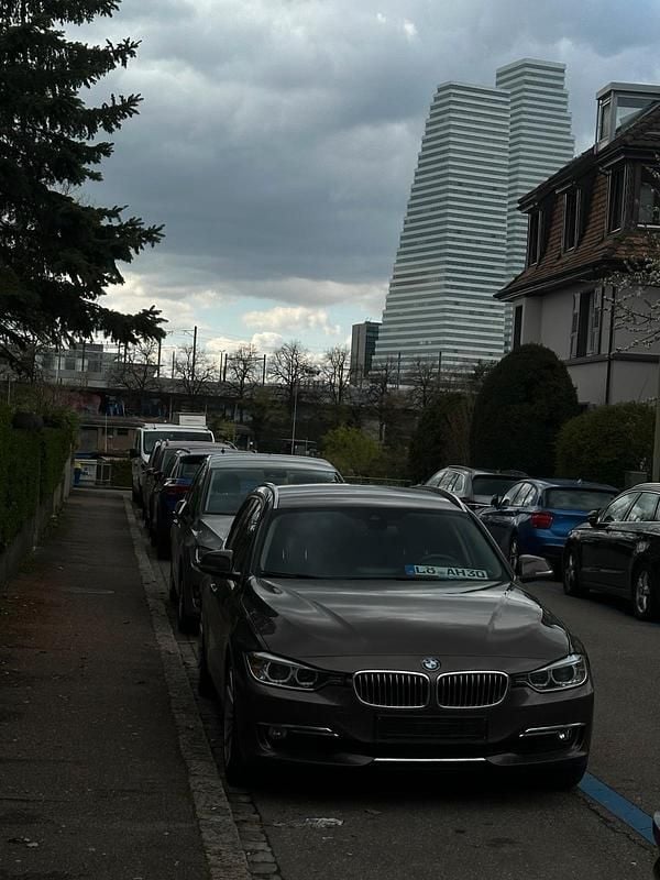 Gebraucht BMW 330 Luxury Line 258 PS (189 kW) 2013 Andere farben Kombi