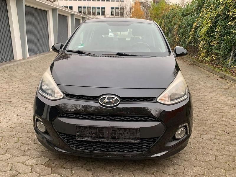 Schwarz Gebraucht 2014 Hyundai i10 Edition Kleinwagen | 3.999 € (Guter Preis) - Bild 1/4