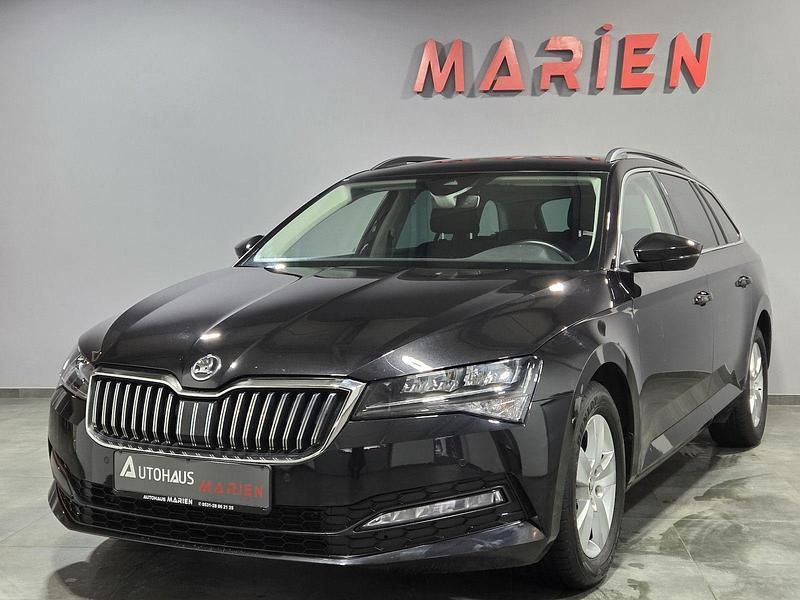 Schwarz Gebraucht 2020 Skoda Superb Kombi | 15.439 € (Superpreis) - Bild 1/4