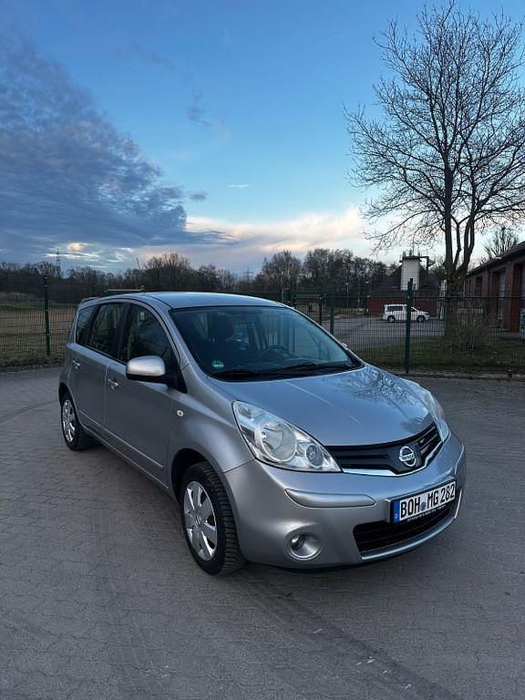 Gebraucht Nissan Note Acenta 88 PS (64 kW) 2010 Silber Kleinwagen
