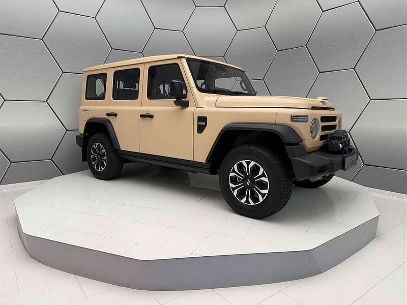 Neu BAW 212 166 PS (122 kW) 2026 Wüstengelb SUV