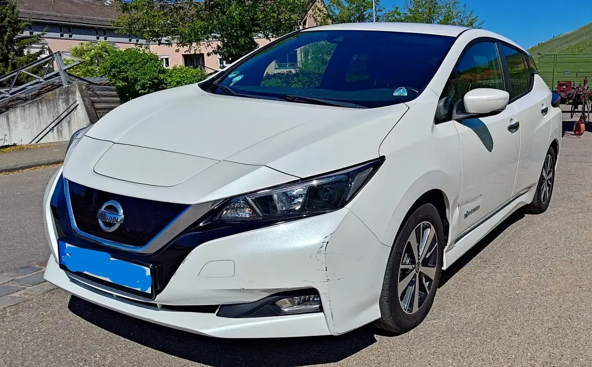 Gebraucht Nissan Leaf 110 kW (150 PS) 2020 Weiß Kleinwagen