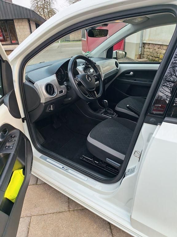 Gebraucht VW e-up! Style 61 kW (83 PS) 2022 Weiß Kleinwagen