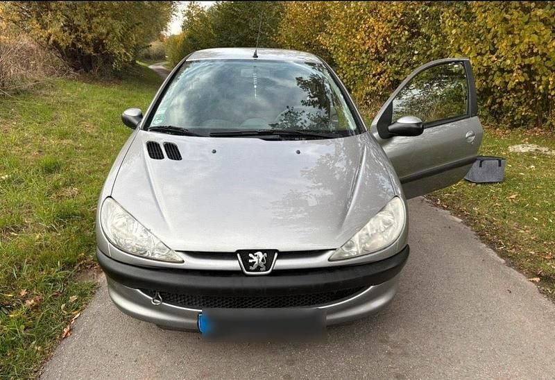 Gebraucht Peugeot 206 60 PS (44 kW) 2004 Grau Kleinwagen