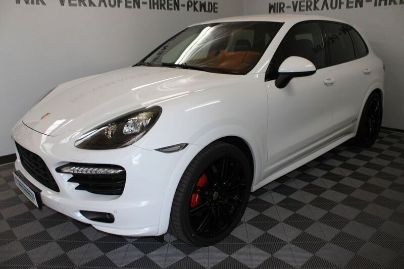 Weiß Gebraucht 2012 Porsche Cayenne GTS SUV | 32.999 € (Fairer Preis) - Bild 1/4