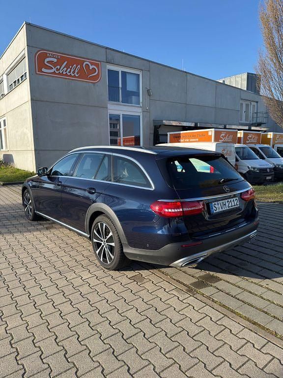 Gebraucht Mercedes E220 All-Terrain 194 PS (142 kW) 2018 Blau Kombi