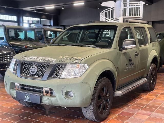 Schwarz Gebraucht 2015 Nissan Pathfinder SUV | 17.950 € (Superpreis) - Bild 1/4