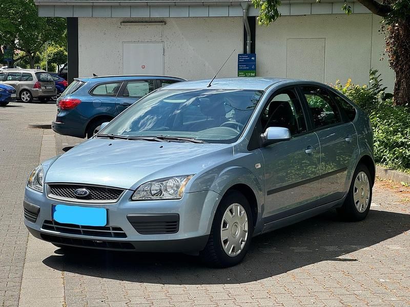 Gebraucht 2007 Ford Focus Kleinwagen | 3.599 € (Etwas zu teuer) - Bild 1/4