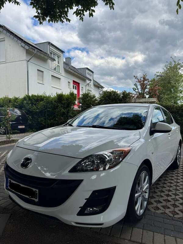Gebraucht 2011 Mazda 3 Center-Line Limousine | 5.950 € (Etwas zu teuer) - Bild 1/4