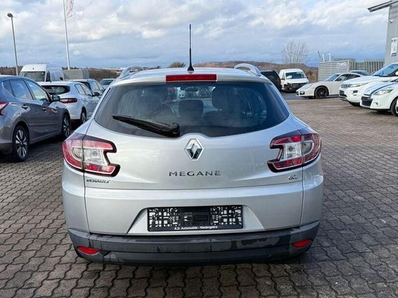 Gebraucht Renault Mégane III Expression 106 PS (77 kW) 2011 Grau Limousine