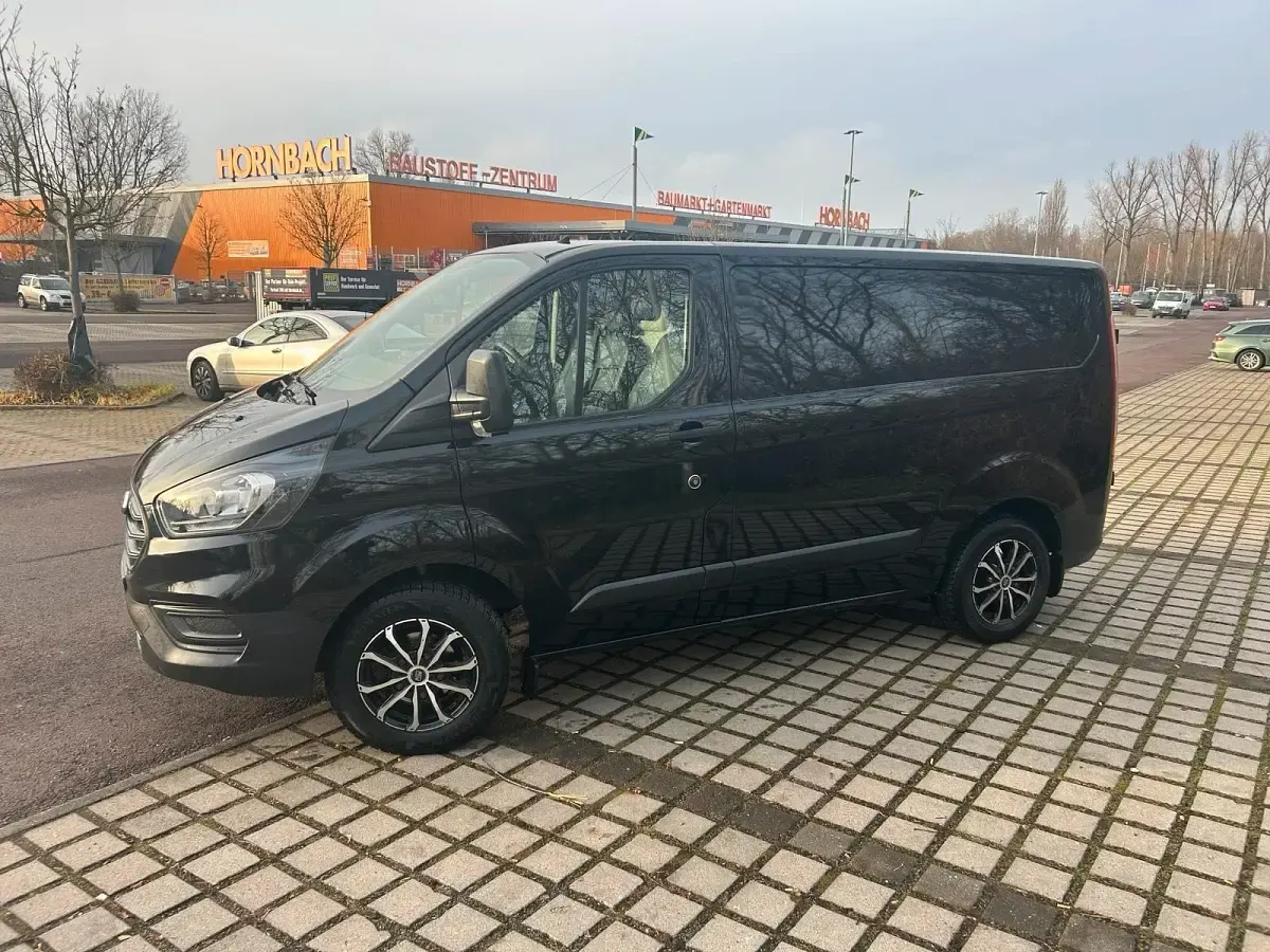 Gebraucht Ford Transit Custom 105 PS (77 kW) 2019 Schwarz