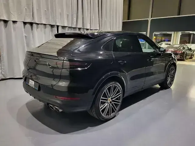 Gebraucht Porsche Cayenne S Sport 441 PS (324 kW) 2020 Schwarz SUV