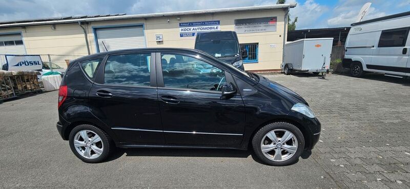 Schwarz Gebraucht 2011 Mercedes A160 Limousine | 4.500 € (Superpreis) - Bild 1/4