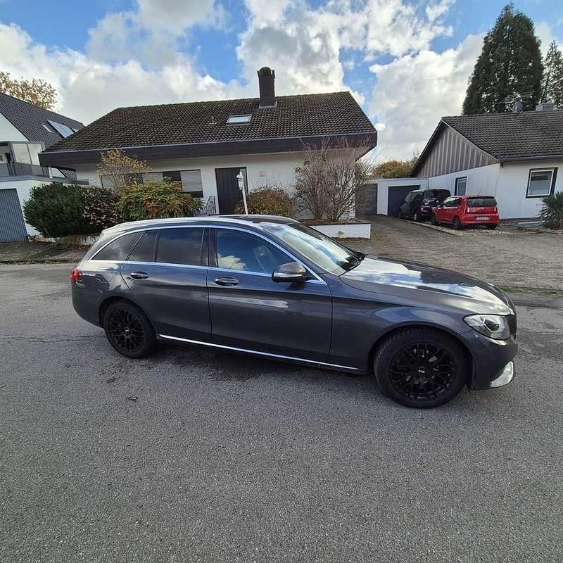 Gebraucht Mercedes C200 Elegance 122 PS (89 kW) 2015 Kombi