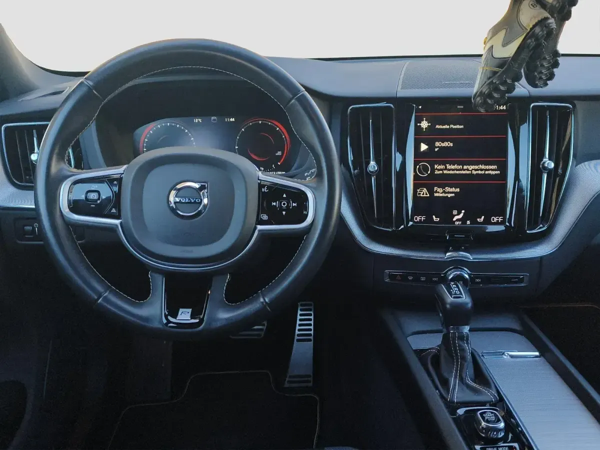 Gebraucht Volvo XC60 R-Design 190 PS (139 kW) 2019 Schwarz SUV