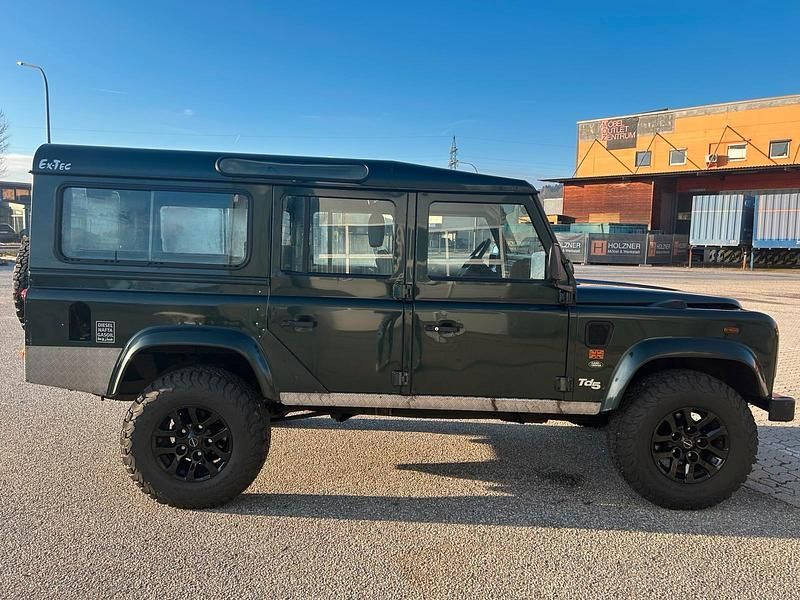 Gebraucht Land Rover Defender 122 PS (89 kW) 2002 Grün SUV