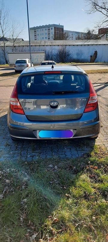 Gebraucht Hyundai i30 109 PS (80 kW) 2009 Grau Limousine