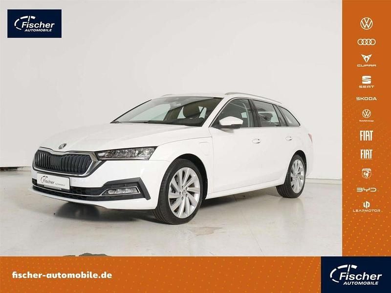 Candyweiss Gebraucht 2022 Skoda Octavia Style Kombi | 25.480 € (Teuer) - Bild 1/4