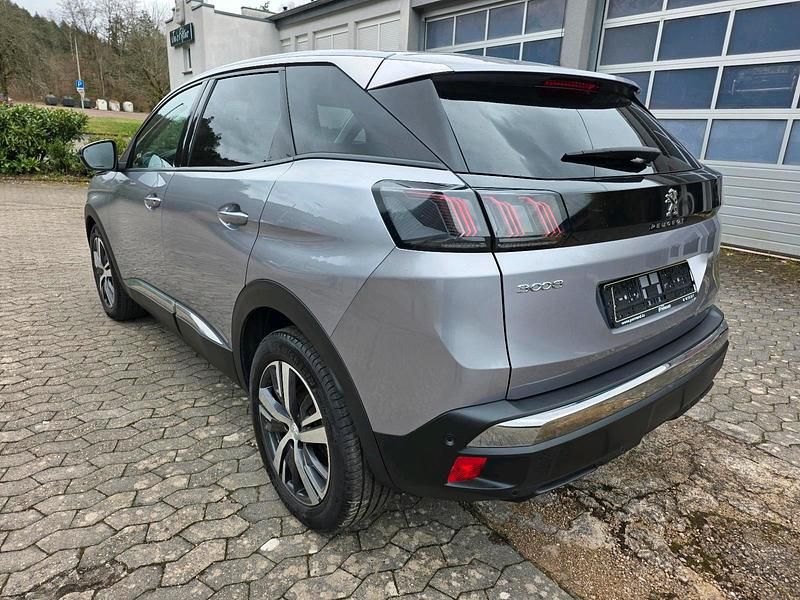 Gebraucht Peugeot 3008 128 PS (94 kW) 2022 Grau SUV