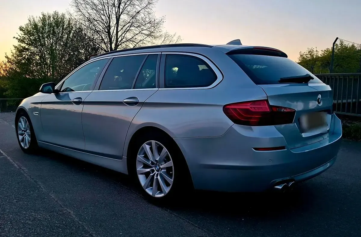 Gebraucht BMW 520 184 PS (135 kW) 2013 Silber Kombi