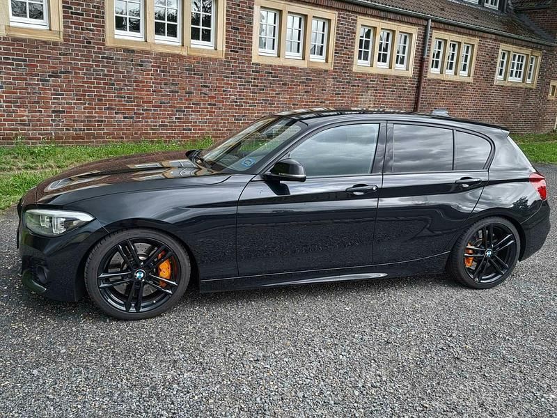 Schwarz Gebraucht 2017 BMW 125 Coupé Performance Coupé | 18.999 € - Bild 1/4