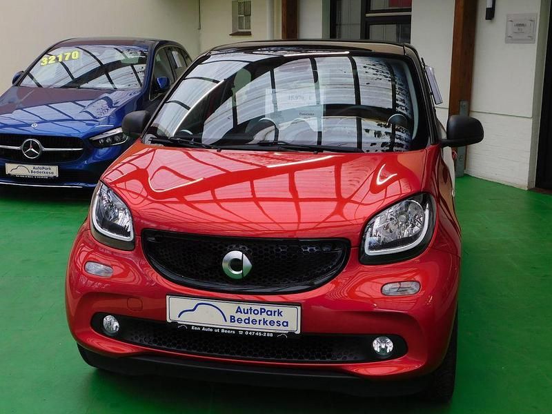 Gebraucht Smart ForFour Passion 90 PS (66 kW) 2018 Rot Kleinwagen
