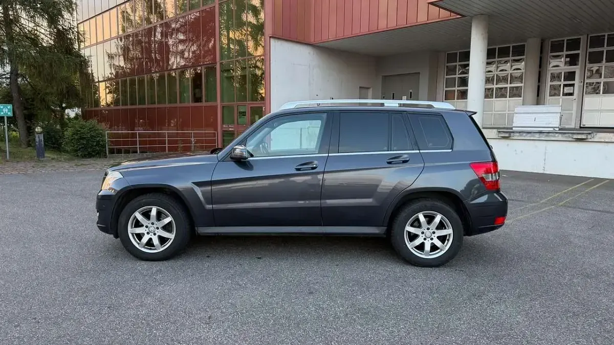 Gebraucht Mercedes GLK350 231 PS (169 kW) 2010 Tenoritgrau  metalliclack SUV