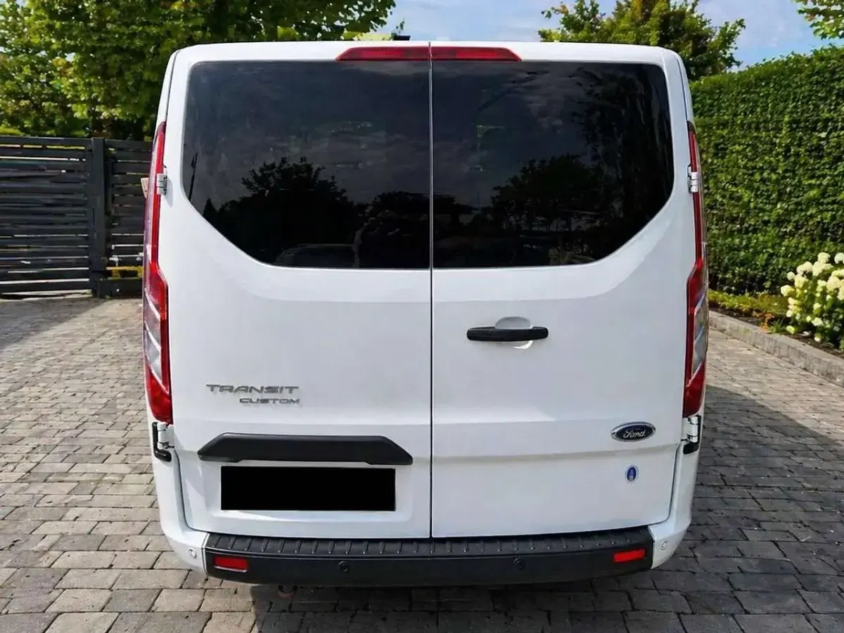 Gebraucht Ford Tourneo Trend 131 PS (96 kW) 2020 Weiß Van / Kleinbus