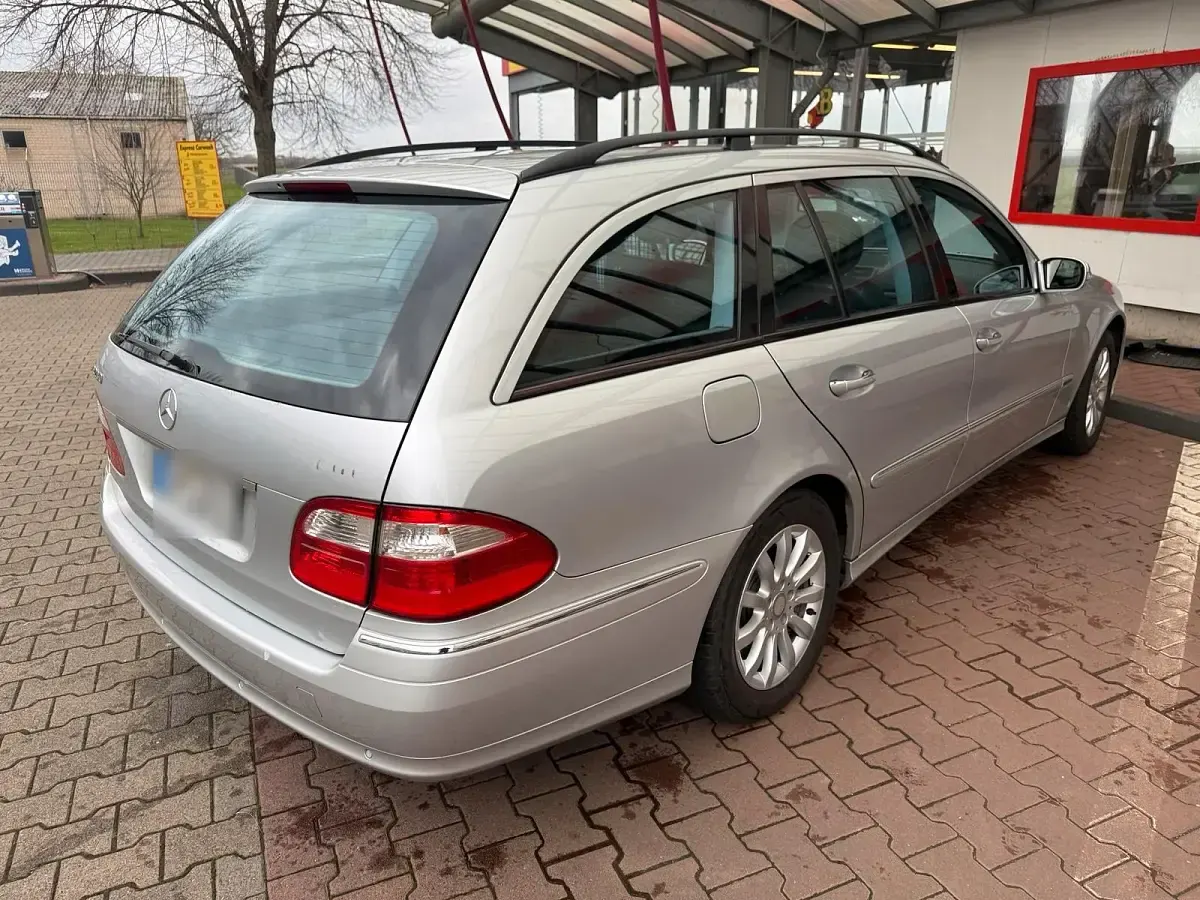 Gebraucht Mercedes E280 190 PS (139 kW) 2005 Silber Kombi