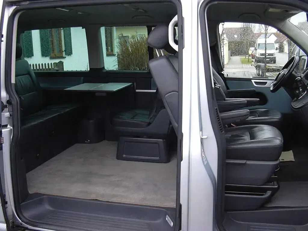 Gebraucht VW Multivan 131 PS (96 kW) 2007 Silber Van / Kleinbus