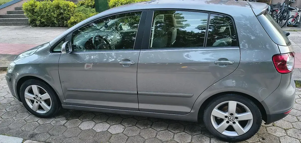 Gebraucht VW Golf Plus Cross 105 PS (77 kW) 2009 Grau Van / Kleinbus