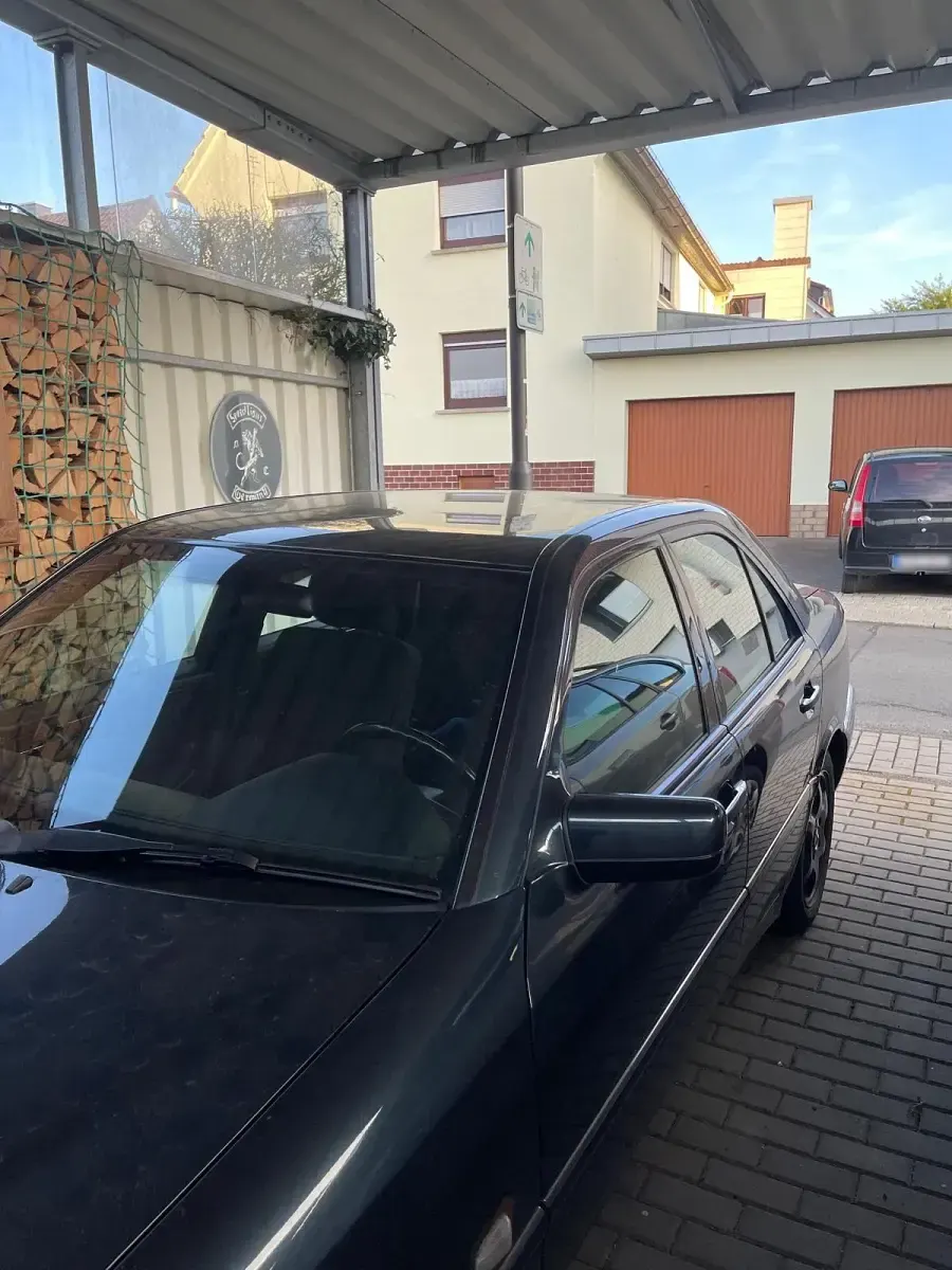 Gebraucht Mercedes C240 170 PS (125 kW) 1999 Blau Limousine