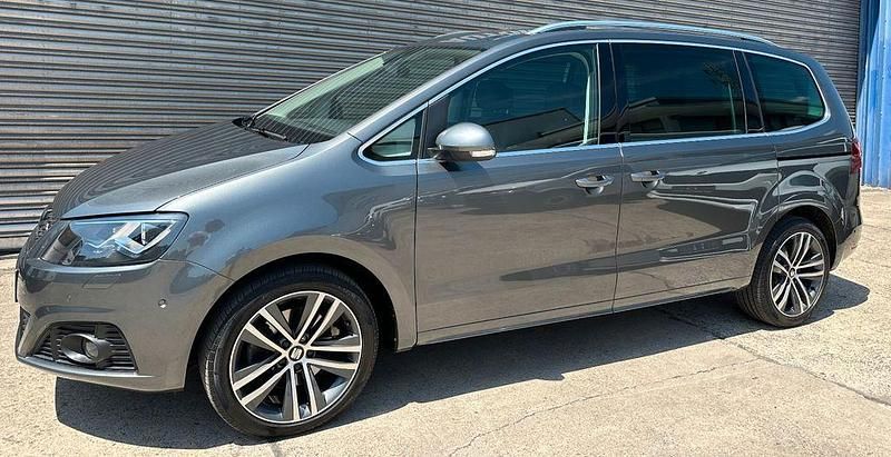 Indisch grau metallic Gebraucht 2021 Seat Alhambra FR-Line Van / Kleinbus | 35.990 € (Teuer) - Bild 1/4