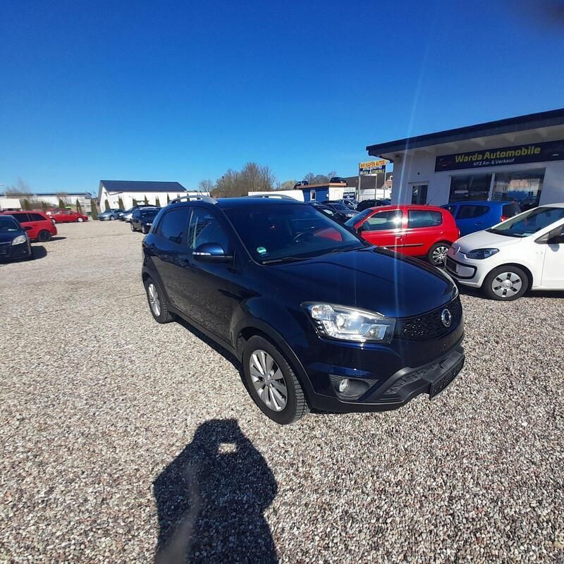 Blau Gebraucht 2016 Ssangyong Korando SUV | 5.990 € (Etwas zu teuer) - Bild 1/4