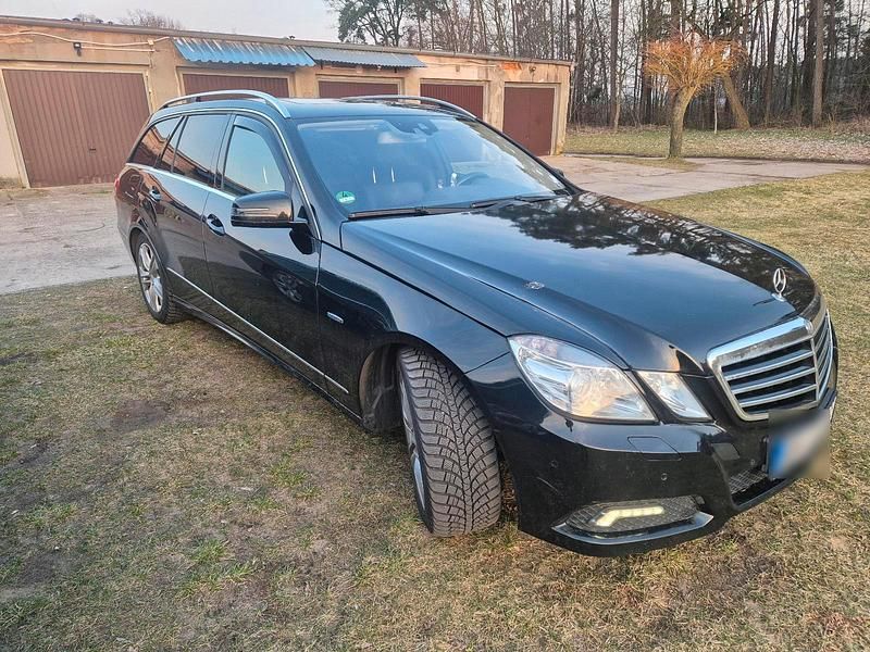 Second-hand Mercedes E350 231 CP (169 kW) 2010 Negru Break