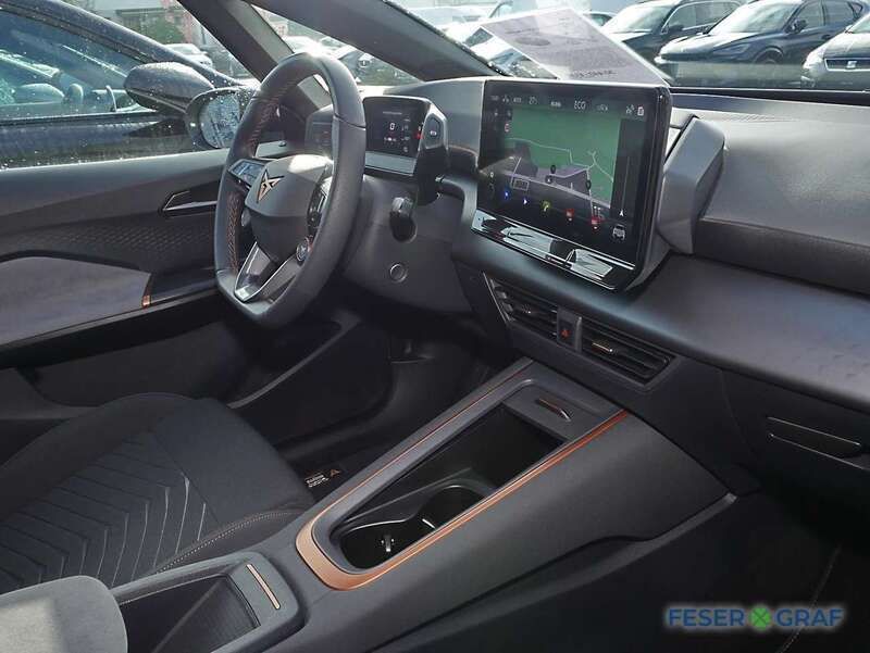 Gebraucht Cupra Born e-Boost 169 kW (231 PS) 2023 Vaporgrau Kleinwagen