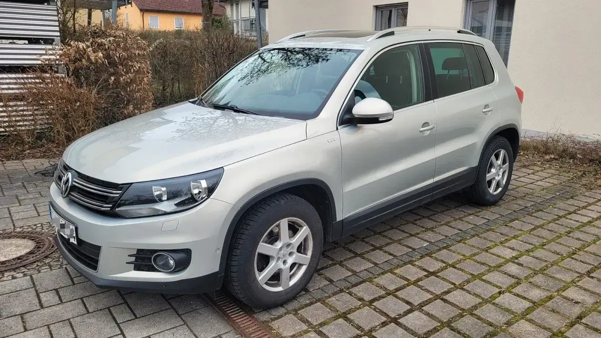 Gebraucht VW Tiguan Sportline 122 PS (89 kW) 2015 Silber SUV