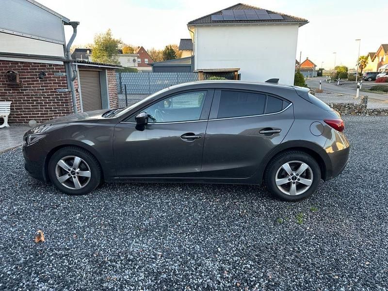 Gebraucht Mazda 3 Center-Line 120 PS (88 kW) 2014 Braun Limousine