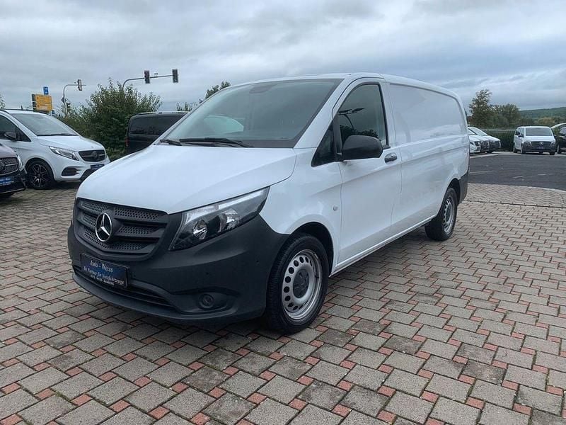 Weiß Gebraucht 2022 Mercedes Vito Van / Kleinbus | 21.900 € (Superpreis) - Bild 1/4